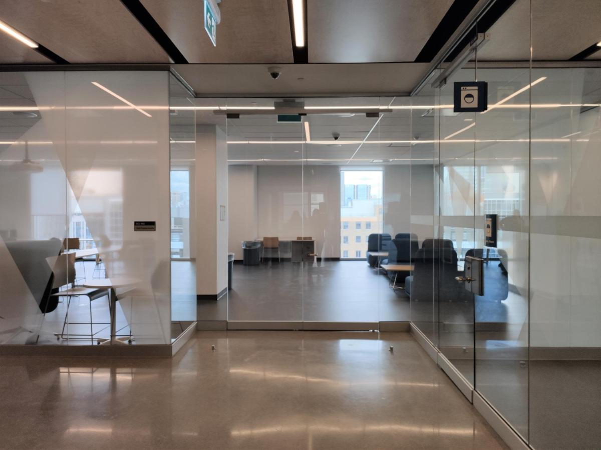 Toronto Metropolitan University-Daphne Cockwell Complex Residence Экстерьер фото