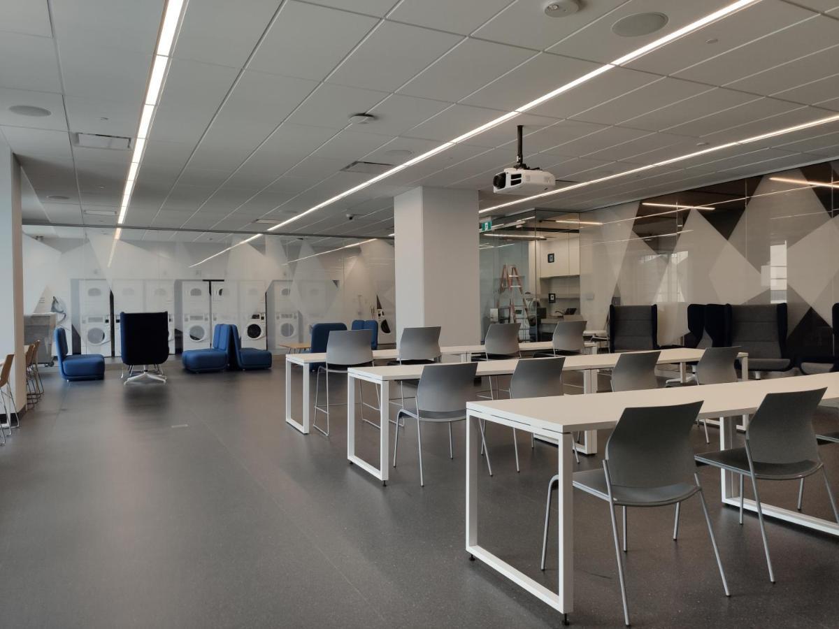 Toronto Metropolitan University-Daphne Cockwell Complex Residence Экстерьер фото