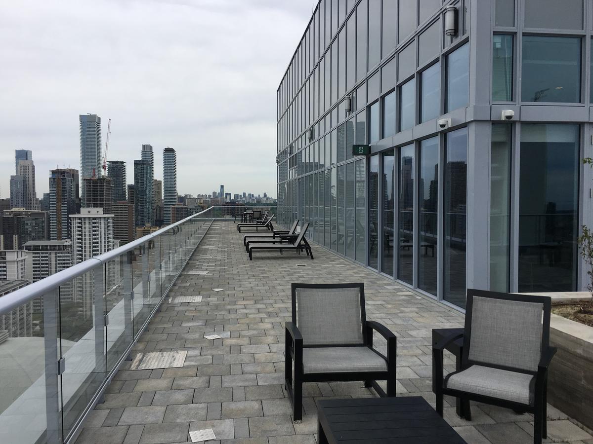 Toronto Metropolitan University-Daphne Cockwell Complex Residence Экстерьер фото