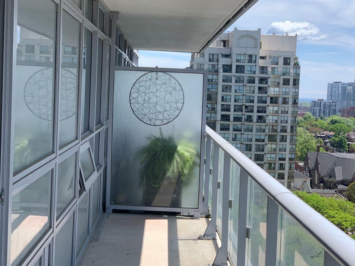Toronto Metropolitan University-Daphne Cockwell Complex Residence Экстерьер фото